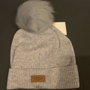 UGG Luxe Pom Hat Beanie Light Gray New!